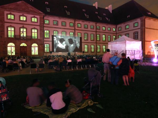Cinéma de plein air de Colmar - Crédit photo : Jean-Marc Hédoin / Pictural / Mairie de Colmar